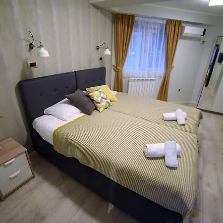 Garni House 46 Bed & Breakfast 3*