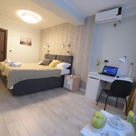 Garni House 46 Bed & Breakfast