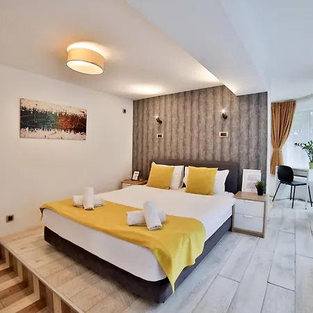 Garni House 46 Bed & Breakfast