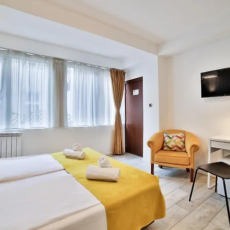 Garni House 46 Bed & Breakfast 3*