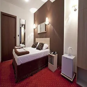 Bed & Breakfast Garni House 46 3*